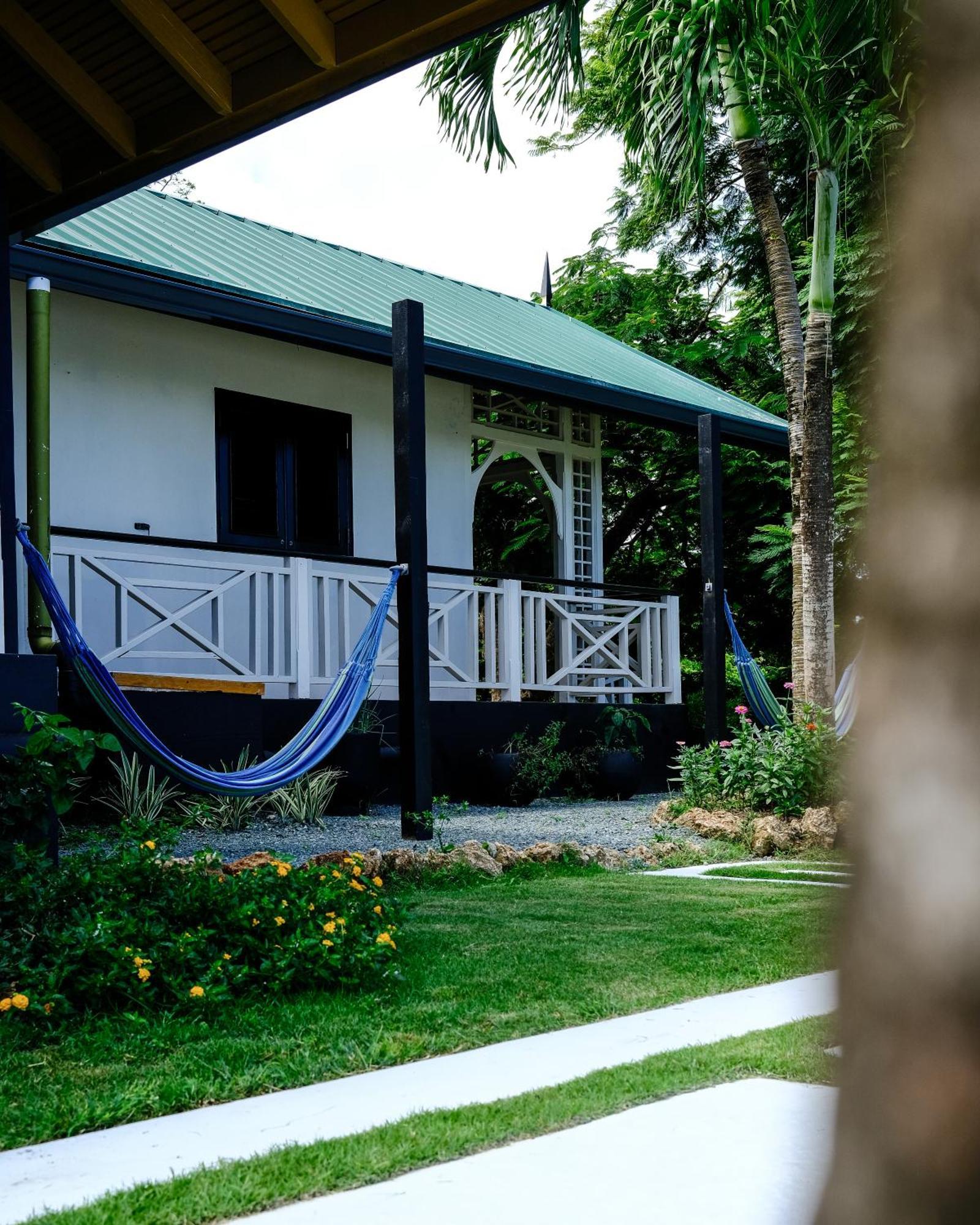 Silk Cotton Cottages Parrot Hall Exterior foto